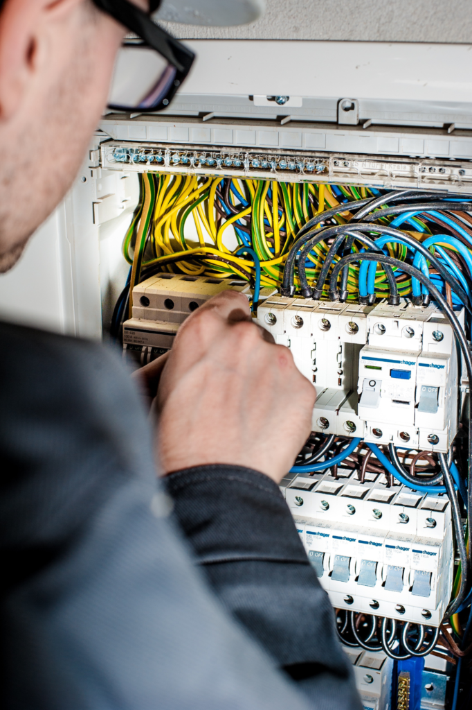 Renovation-electrique-saint-palais